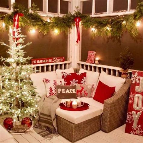 10+ Christmas Decorating Patio Ideas - DECOOMO