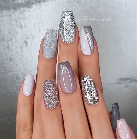 Shine with 20 Silver Christmas Nail Ideas in 2024