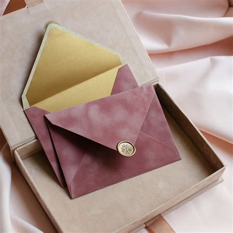 В НАЯВНОСТІ > Конверт паперовий з китицею. Чорний INSTOCK купити в ...