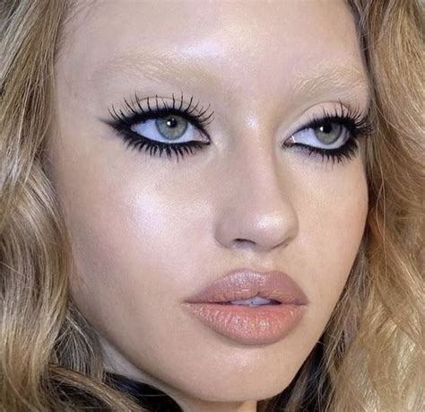 Пин от пользователя Маргарита Костина на доске make-up | Идеи макияжа ...