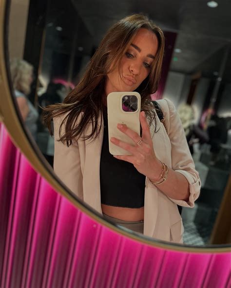 Amy Leigh-Quine (@amyleighquine) • Instagram photos and videos