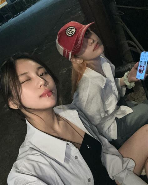 231209 - UMJI Instagram Update with SOMI | kpopping