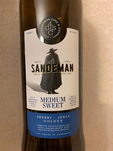 Вино Medium Dry Sherry белое полусухое Sandeman - калорийность, пищевая ...