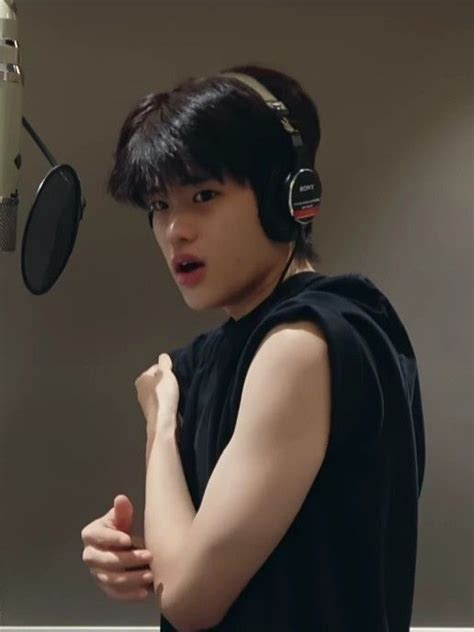 pin oleh momo            film bagus materi pacar film