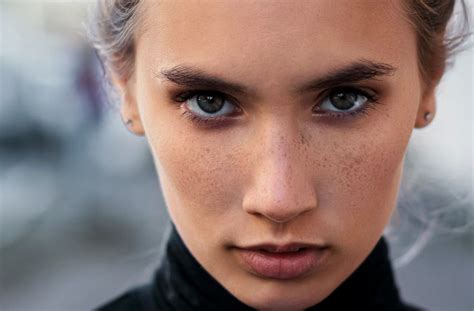Cómo maquillar los ojos cansados | Marie Claire