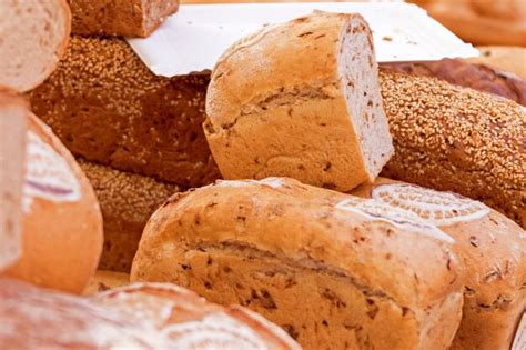 Premium Photo | Cereal bread