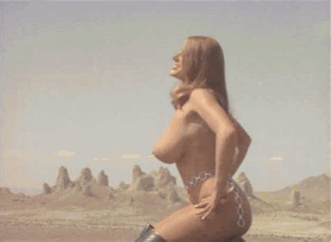 Uschi Digart - Page 8