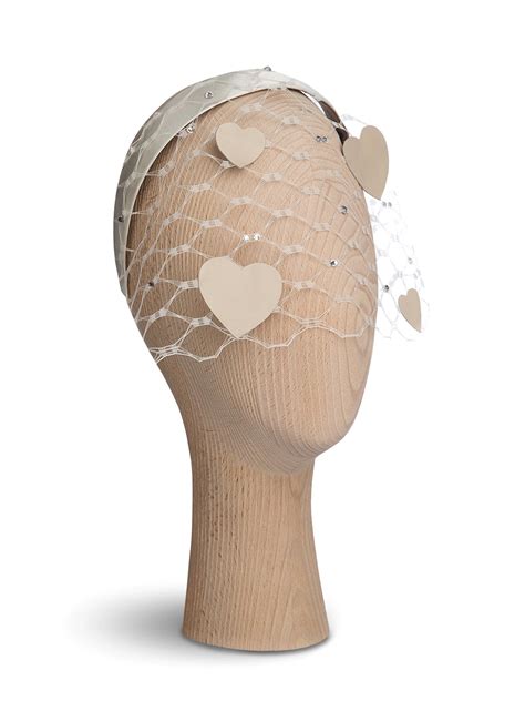 Veil Heart Nude