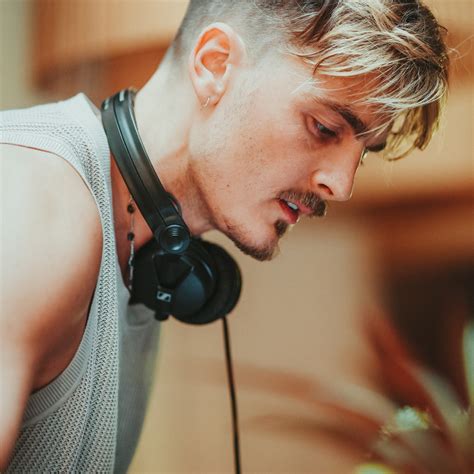 jano artist profile