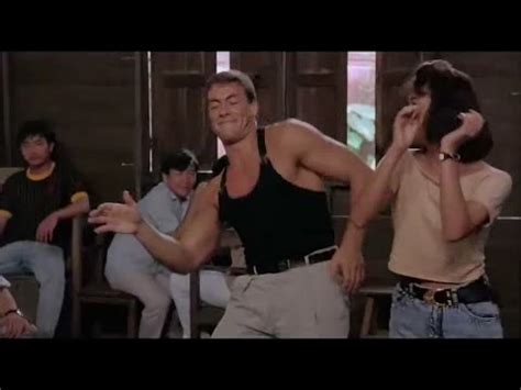 Танец Ван Дамма из фильма "Кикбоксер" Van Damme dance - YouTube