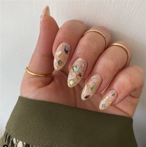 Beachy Chic: 35 Captivating Shell Nail Designs to Elevate Your Style ...