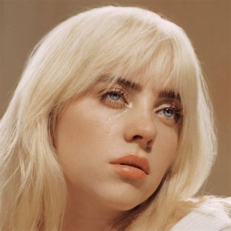 Billie Eilish's Naked Photo: The Media's Role in the Controversy - 10aubip