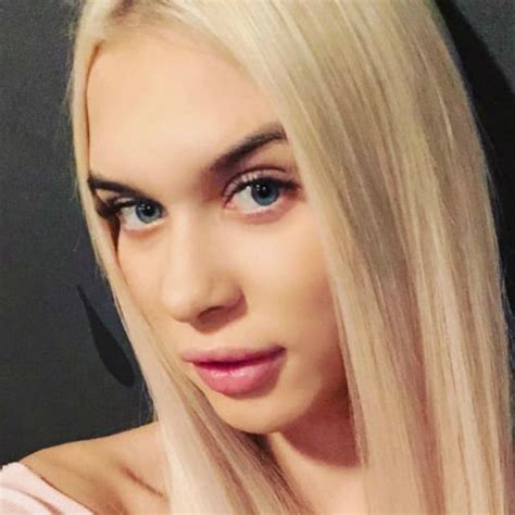 18-летняя экс-любовница Гуфа Яна Шевцова впервые показала 3-летнего ...