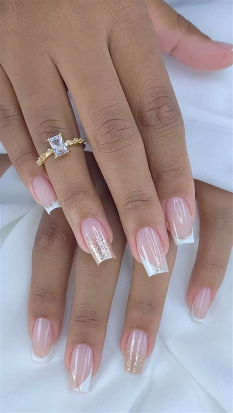 Inspiração De Unhas Delicadas E Elegantes - Unhas De Gel Delicadas