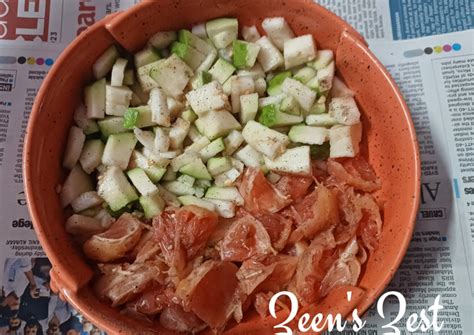 Thai Guava and Grapefruit Salad Recipe by ZMA - Cookpad