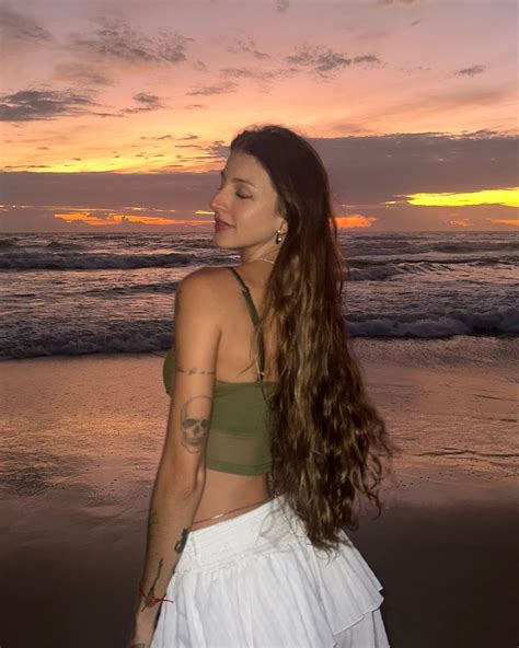 Ercilia Micarelli (@ercilinha_) • Instagram photos and videos