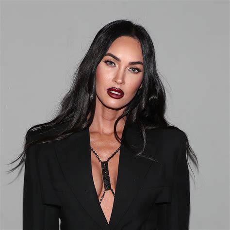 Megan Fox Schwarze Haare Megan & Colson On Tiktok 😂🖤 @meganfox