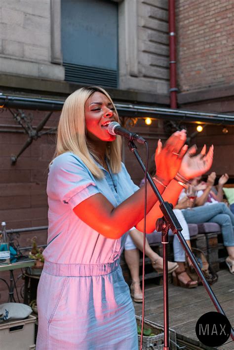 Amy Sue & Friends – Acoustic – Amy Sue & Friends