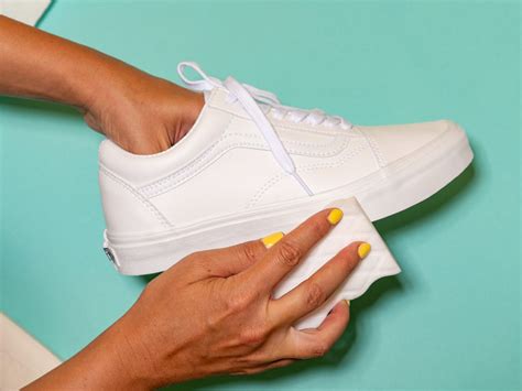 How to Clean White Sole of Shoes: Easy & Quick Tips[Updated on: June 2025]