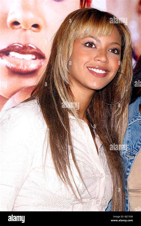 BEYONCE 2002 Photo By John Barrett/PHOTOlink Stock Photo - Alamy