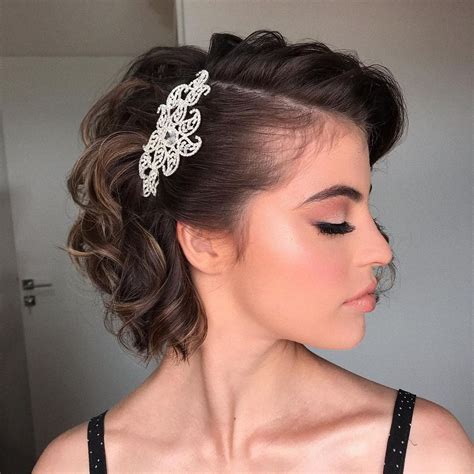 Penteado Cabelo Curto Madrinha 2023 - Penteado em cabelo curto para madrinha: inspirações que vão te deixar ...
