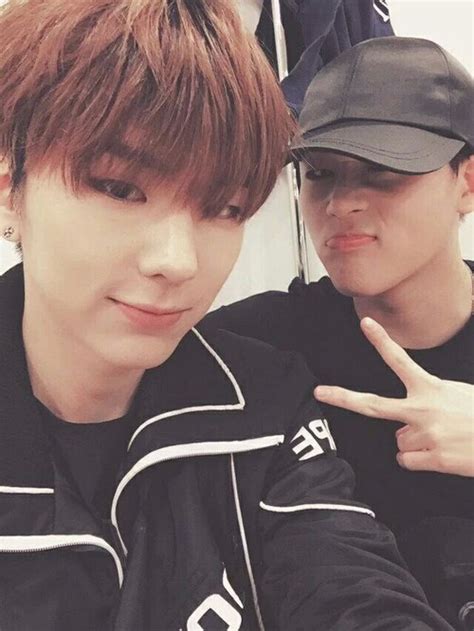 📸Monsta X selca challenge 📸 | MONBEBE Amino