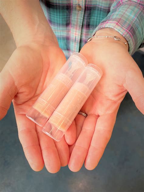 how to make your own lip balm