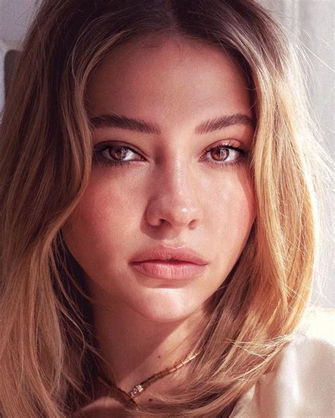 Madelyn Cline : r/Celebhub