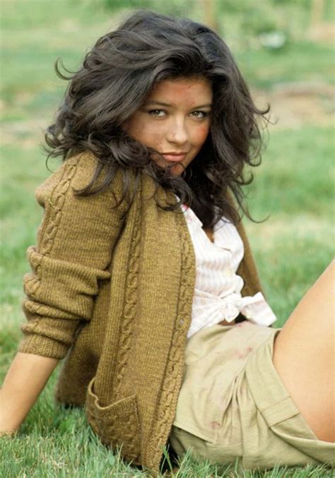 25 Photos of Catherine Zeta-Jones When She Was Young