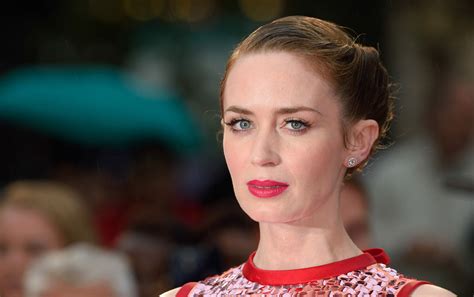 Emily Blunt musste sich bei einem Filmkuss fast übergeben