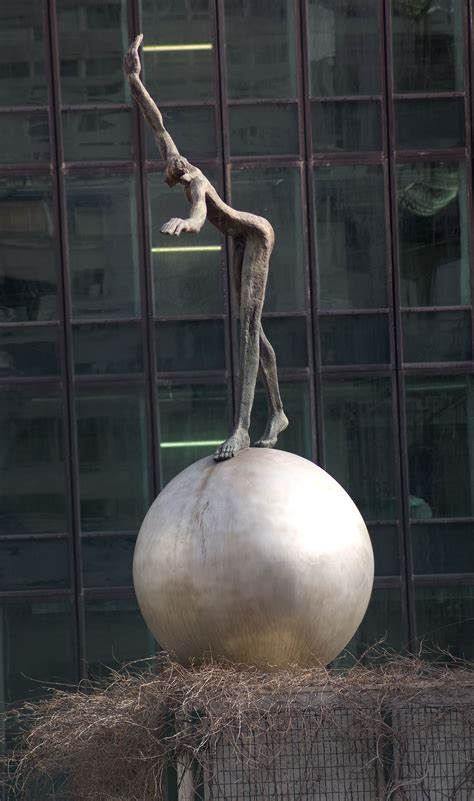 La Defense - Paris | Garden art sculptures, Sculpture clock, Sculpture art