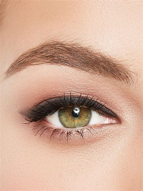 12 Iconic Eyeliner Makeup Looks & Makeup Tips - Maybelline