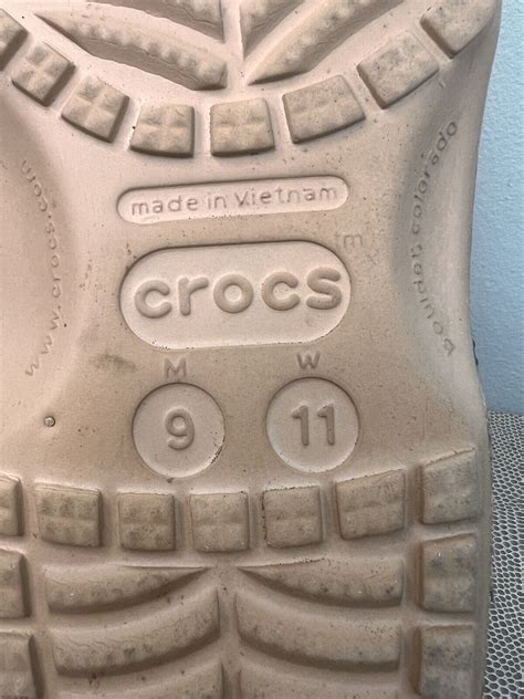 Crocs Classic Cheetah Animal Print Clogs Women's Siz… - Gem