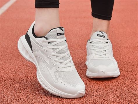 Никаких Fashion и Noname: 10 качественных кроссовок от легендарных ...