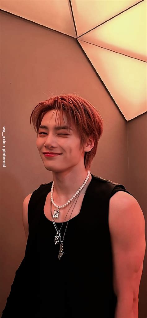 KPOP STRAY KIDS " JEONGIN " WALLPAPER & LOCK SCREEN di 2024 | Selebritas