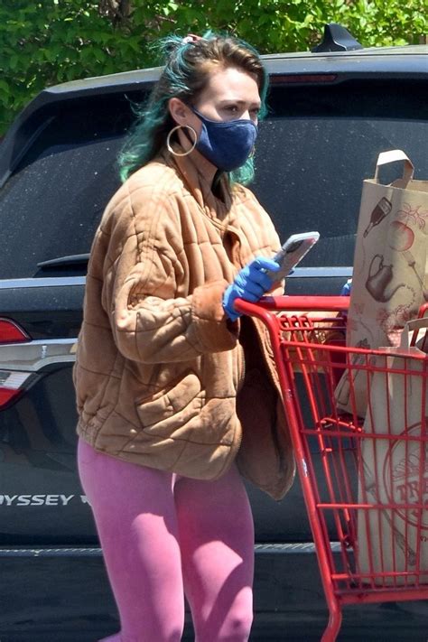 Hilary Duff Hot - The Fappening Leaked Photos