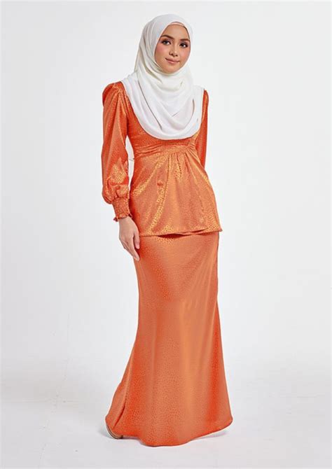 baju kurung moden  gaya terkini   membuatkan