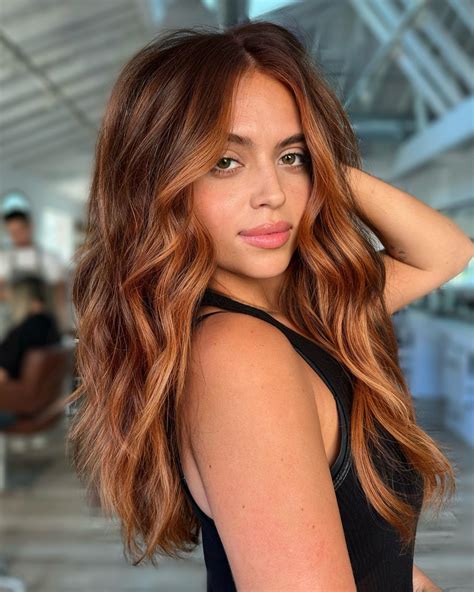 Stylists say short hair and balayage creates an instant glow 13
