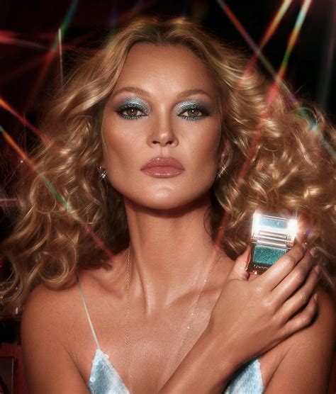 kate moss  waif model  timeless fashion legend highclassfashion