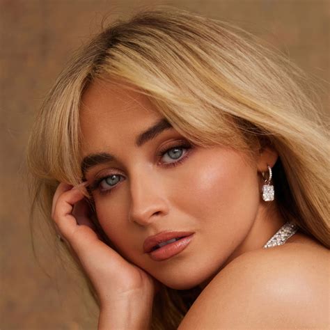 Sabrina Carpenter Wallpaper 4K, Beautiful singer