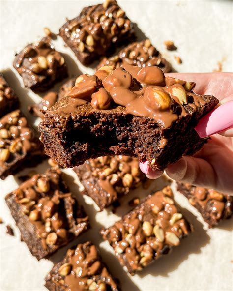 Fudgy Brownies With Salted Peanuts – Mykhaila Eats