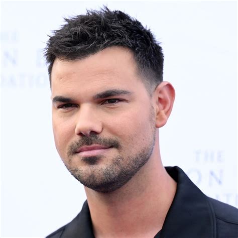 Taylor Lautner: Werewolf Hunter - IGN
