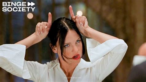 Scary Movie 2 | Parodia a Los Angeles de Charlie - YouTube