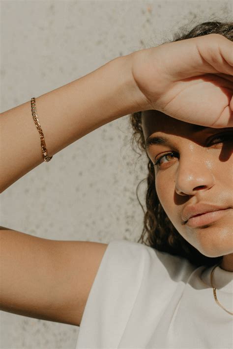 Essentials – Deluna