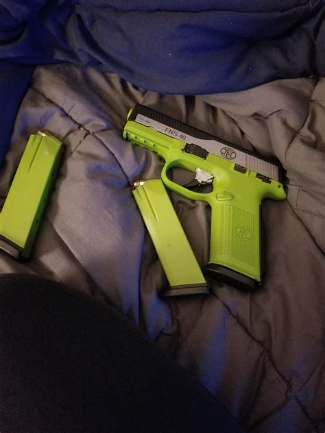 FNS-40 : r/guns
