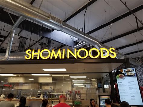 This ramen bars name is show me nudes : r/funny