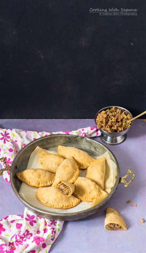 Jamaican Patties - Cooking With Sapana