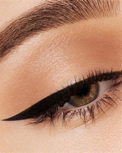 Стрелки на глазах | Dramatic eye makeup, Cat eye makeup, Perfect cat eye