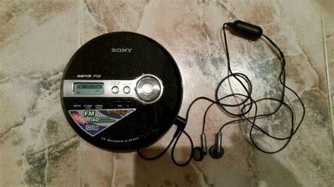 Продам дисковый плеер Sony Walkman