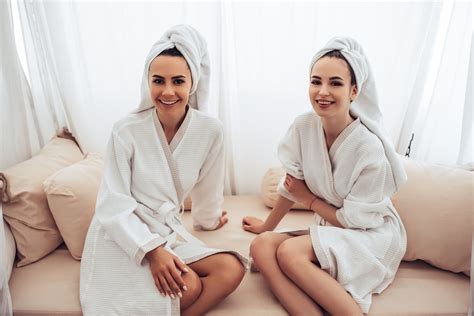 A Couple’s Massage With Your Bestie: It’s Actually Amazing